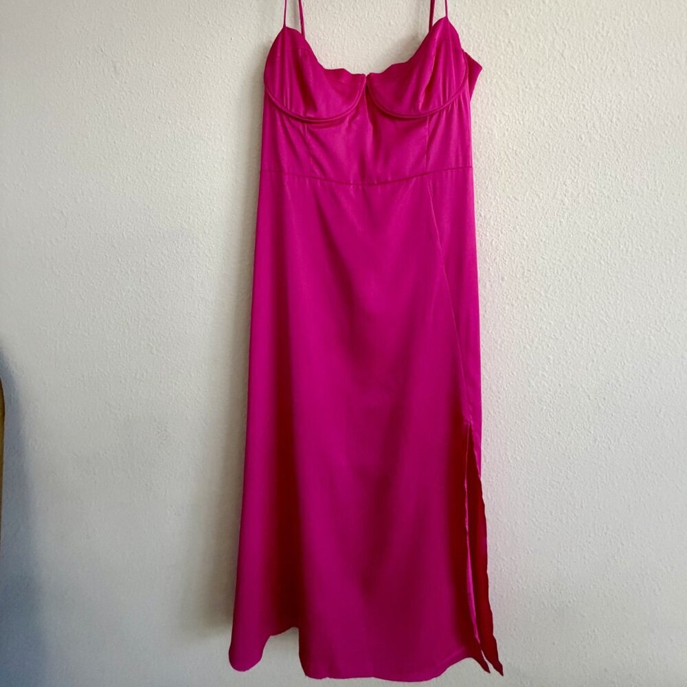 ASTR the Label Fuchsia Satin Midi Dress – NWT – Size XL